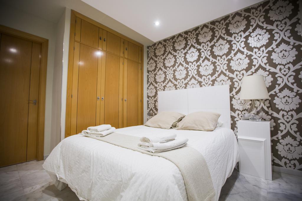 Ab Apartamentos Reding Malaga Exterior photo
