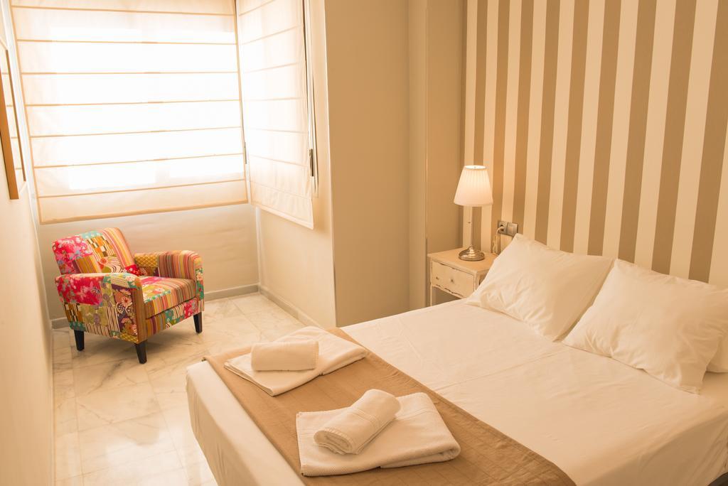 Ab Apartamentos Reding Malaga Exterior photo